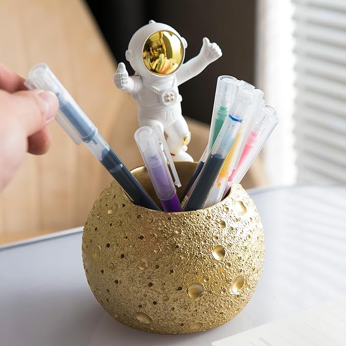 Kimdio Pen Holder, Astronaut Stand for Desk Pencil Holder, Resin Desk Moon Organizer Decorative Accessories Ideal Gift for Office, Classroom, Home - Gold