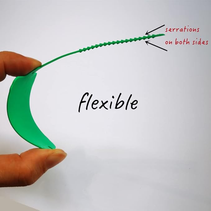 100pcs Reusable Blank Plastic Tags Ties Key Tags 1.45"*2.48" Serrated Tension Sealing Strap with Large Label Plastic Tie Mark Label Waterproof Hang Sign Write on Tag (Green, 100pcs)