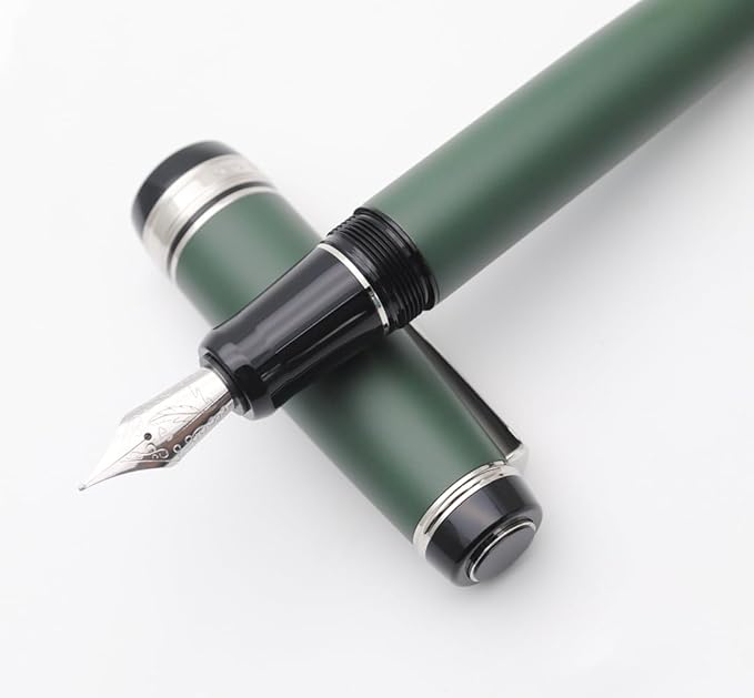 xixixiaozhu Metal Big Fountain Pen Set Medium Nib 0.7mm, Includes Ink Refill Converter, 5 Ink Cartridges & Gift Box (Medium Nib 0.7mm, Matte Green with Silvery Clip)