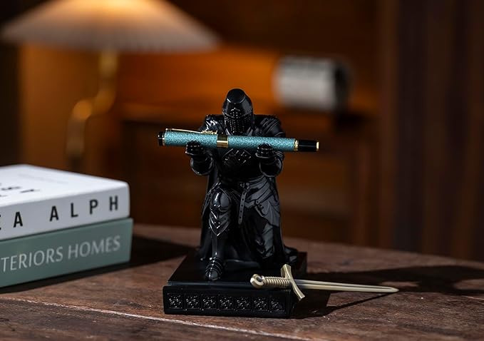 NCQIXIAO Medieval Templar Vanguard Officer Knight Pen Holder Pen Stand Desk Organizers and Accessories Resin Mobile Phone Stand as Gift for Office and Home Desk Organizer (Black)