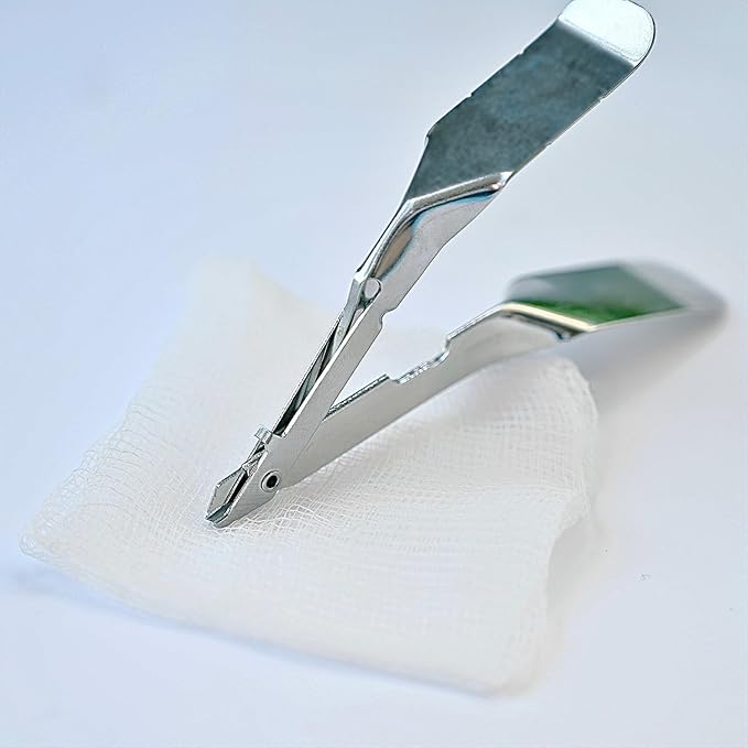 Skin Staple Removal Kit, Includes Staple Remover and Gauze Sponge, Steriled, Ideal for Hospitals and Clinics (5)