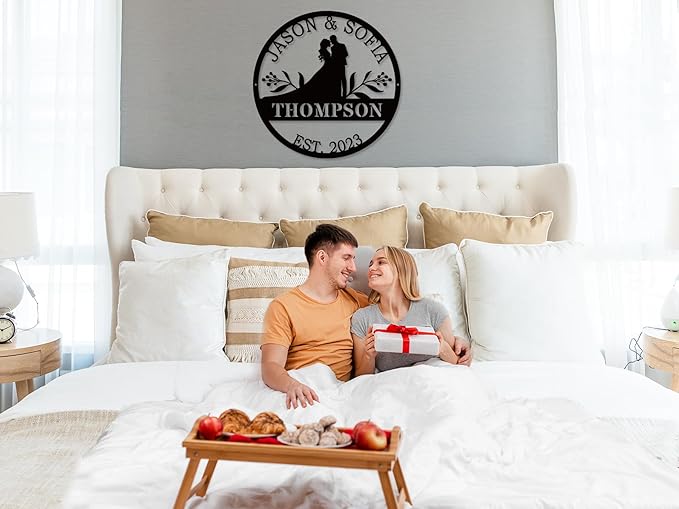 Wedding Couple Sign Metal, Personalized with Silhouette Names and Year, Rustic Iron Wall Art for Newlyweds, Wedding Anniversary Christmas Gift Idea
