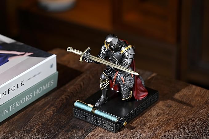 NCQIXIAO Medieval Templar Vanguard Officer Knight Pen Holder Pen Stand Desk Organizers and Accessories Resin Mobile Phone Stand as Gift for Office and Home Desk Organizer (Iron)
