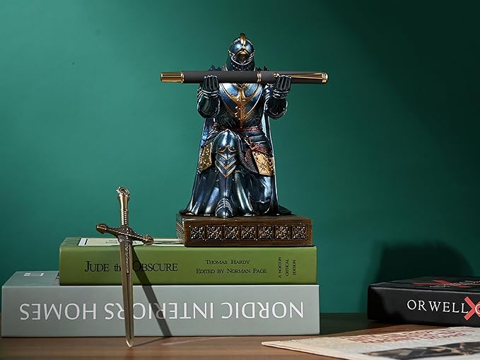 HDMbigmi King's Guard Leader Cloak Warrior Knight Pen Holder Mobile Phone Stand, Ornament Knight Statue, Pen Stand Paperweight for Office and Home (Blue)