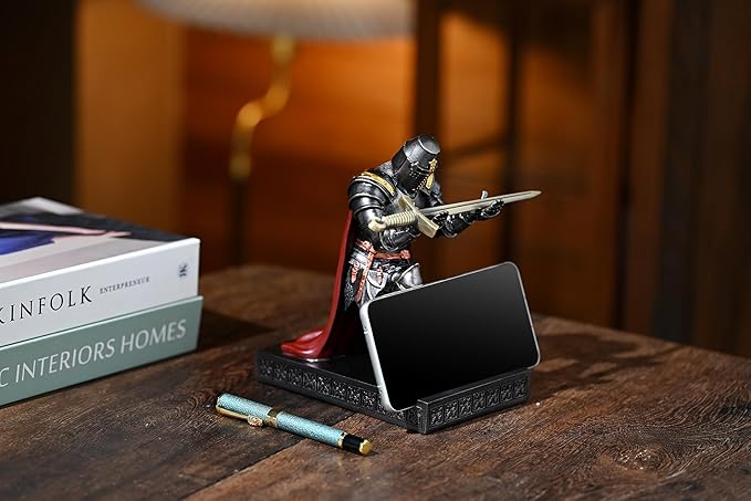 NCQIXIAO Medieval Templar Vanguard Officer Knight Pen Holder Pen Stand Desk Organizers and Accessories Resin Mobile Phone Stand as Gift for Office and Home Desk Organizer (Iron)