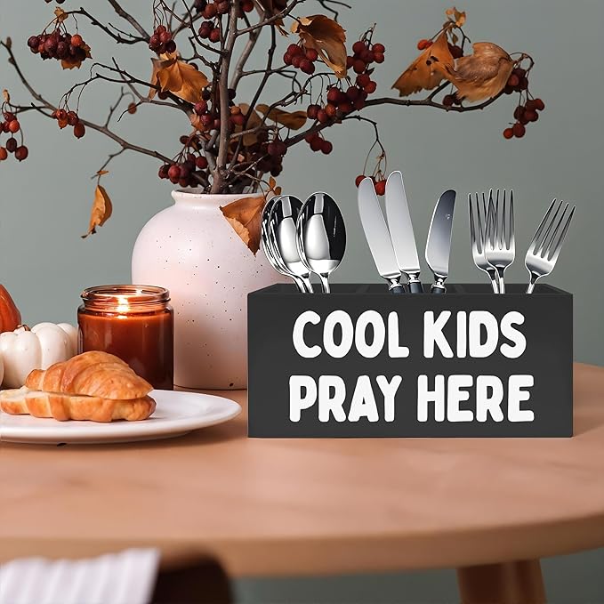 Exqcom Christian Pen Pencil Crayon Holder for Kids Boys, Cool Kids Pray Here Bible Verse Pencil Pen Holder Organizer for Toddler Boys Room Bedroom Desk Accessories,Room Bedroom Decor