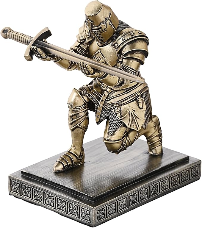 NCQIXIAO Templar Vanguard Soldier Pen Holder Pencil Stand Desk Organizers and Accessories as Gift for Medieval Warrior Enthusiast (Bronze)