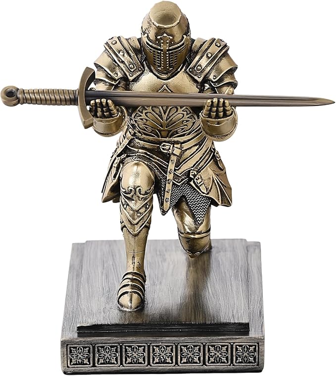 NCQIXIAO Templar Vanguard Soldier Pen Holder Pencil Stand Desk Organizers and Accessories as Gift for Medieval Warrior Enthusiast (Bronze)