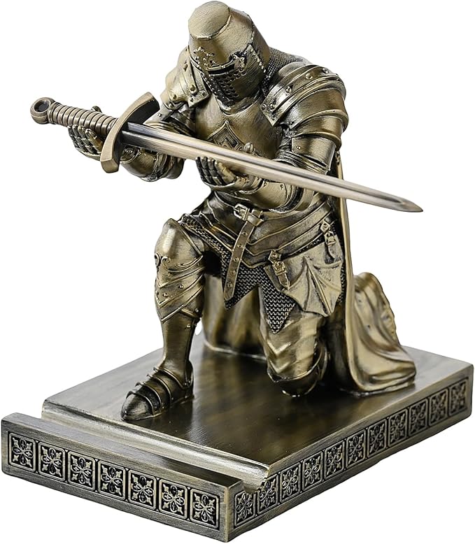 NCQIXIAO Medieval Templar Vanguard Officer Knight Pen Holder Pen Stand Desk Organizers and Accessories Resin Mobile Phone Stand as Gift for Office and Home Desk Organizer (Bronze)
