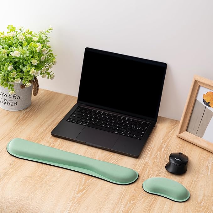 Hoewina Keyboard Wrist Rest,Ergonomic Wrist Rest,Superfine Fabric and Gel Memory Foam Wrist Pad for Computer Keyboard for Easy Typing & Pain Relief, Suitable for Office, Family, Outdoor, Bean Green