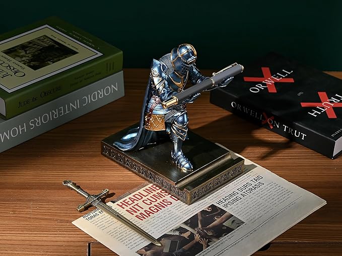 HDMbigmi King's Guard Leader Cloak Warrior Knight Pen Holder Mobile Phone Stand, Ornament Knight Statue, Pen Stand Paperweight for Office and Home (Blue)