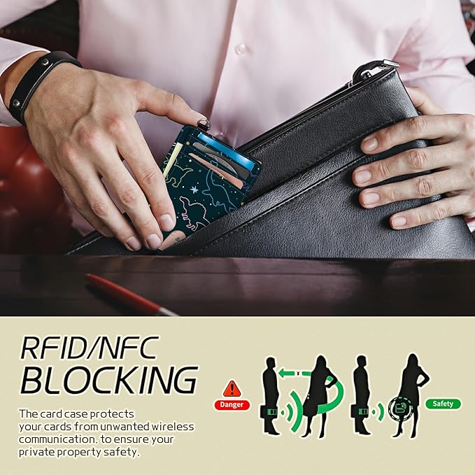 BWEGRHE Small Travel Wallets, Fun Dinosaurs Slim Minimalist Front Pocket Wallet with Wristlet, RFID Blocking PU Leather Credit Card Holder with ID Window Change Purse for Men Women