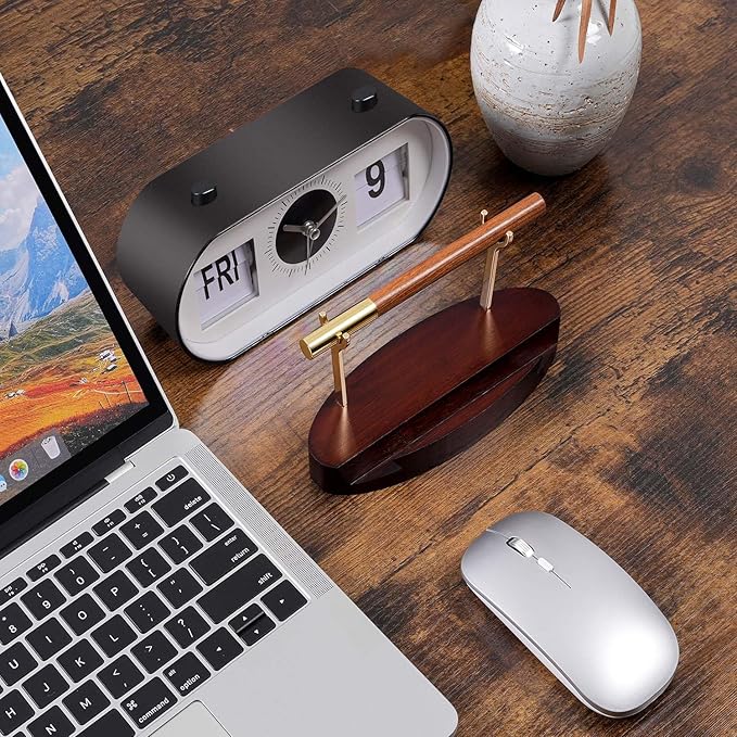 Htoxsdc Pen Holder Desk Organizers and Accessories Desk Decor ，Exquisite Wooden Pen Holder ，with a Cool Pen and Two Refills for Office and Home (Style C)