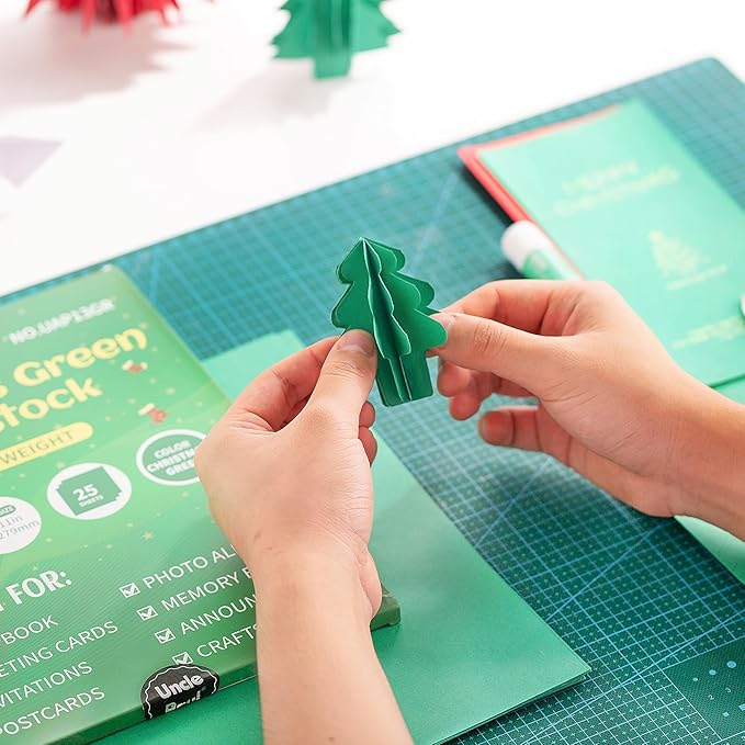 25 Sheets Christmas Green Cardstock - 8.5'' x 11'' 92lb Double-sided Cover Card Stock 250gsm Heavyweight Paper for Art Crafts Business Cards Party Décor UAP13GR